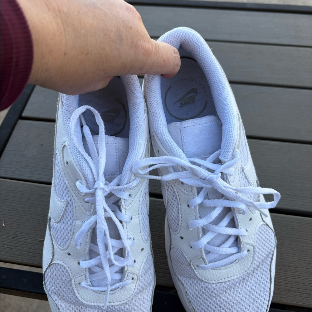 Nike White Mesh and Leather Running Sneakers